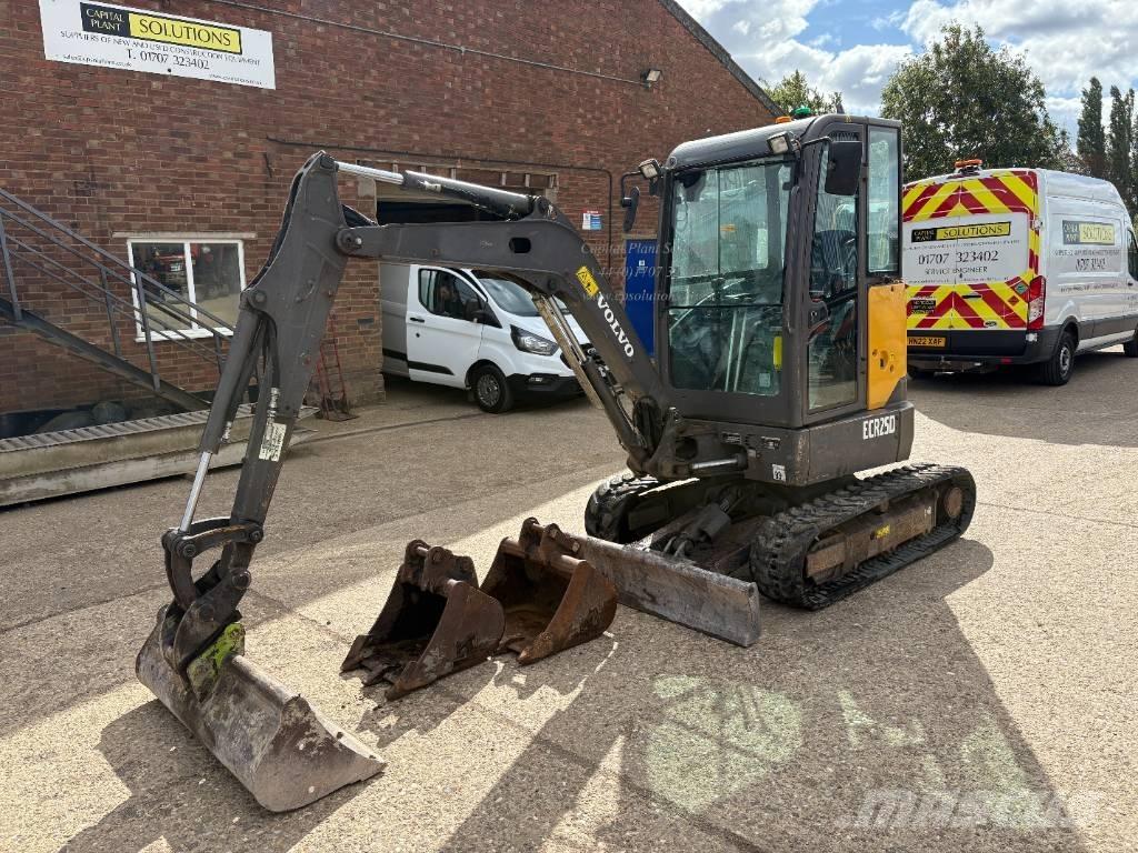 Volvo ECR 25 D Mini bageri <7t