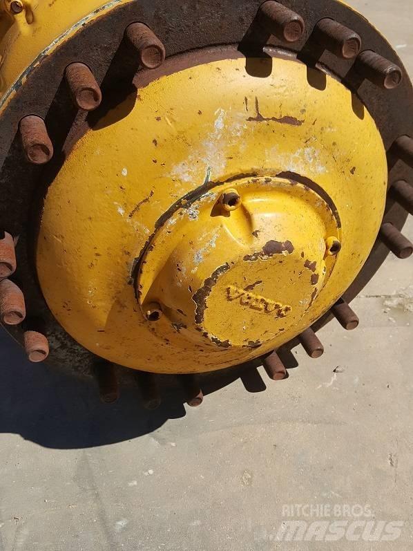 Volvo L120F G H Osi