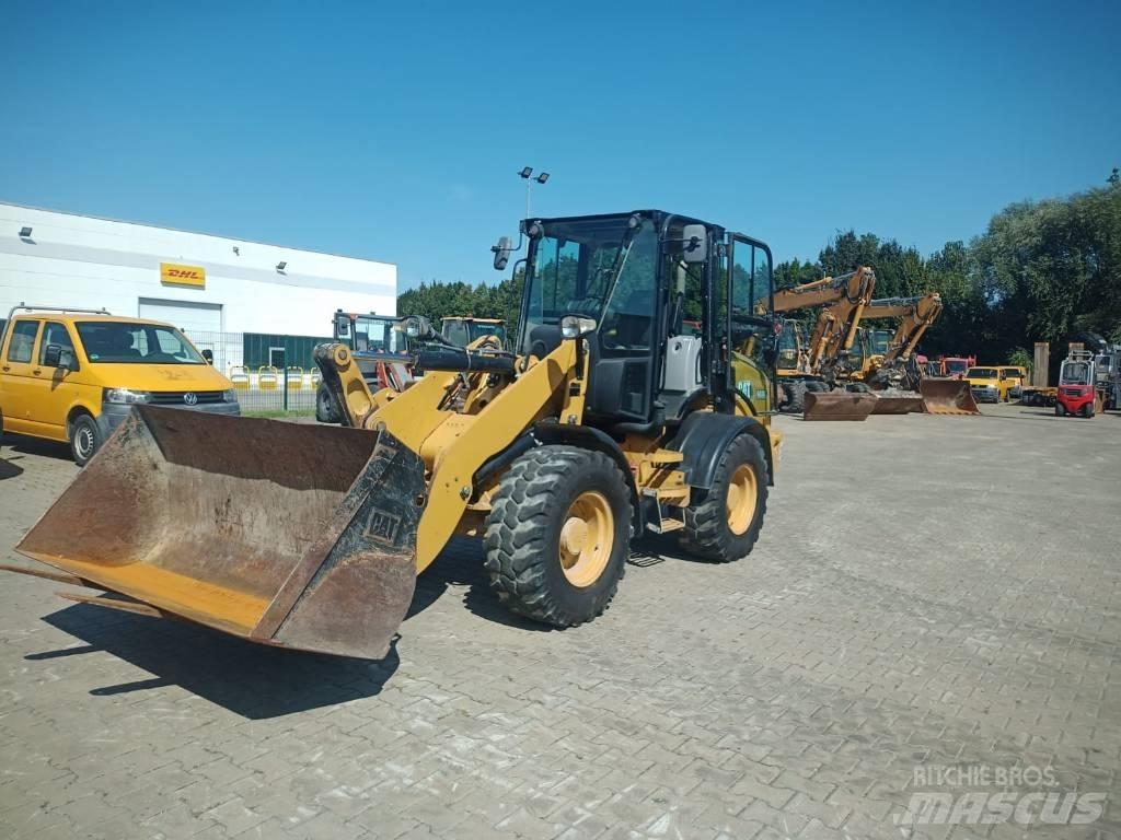 CAT 908 M Utovarivači na kotačima