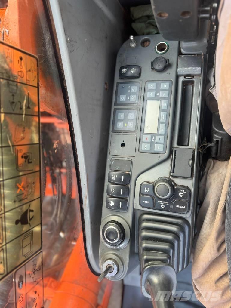 Doosan DX 225 LC Bageri gusjeničari