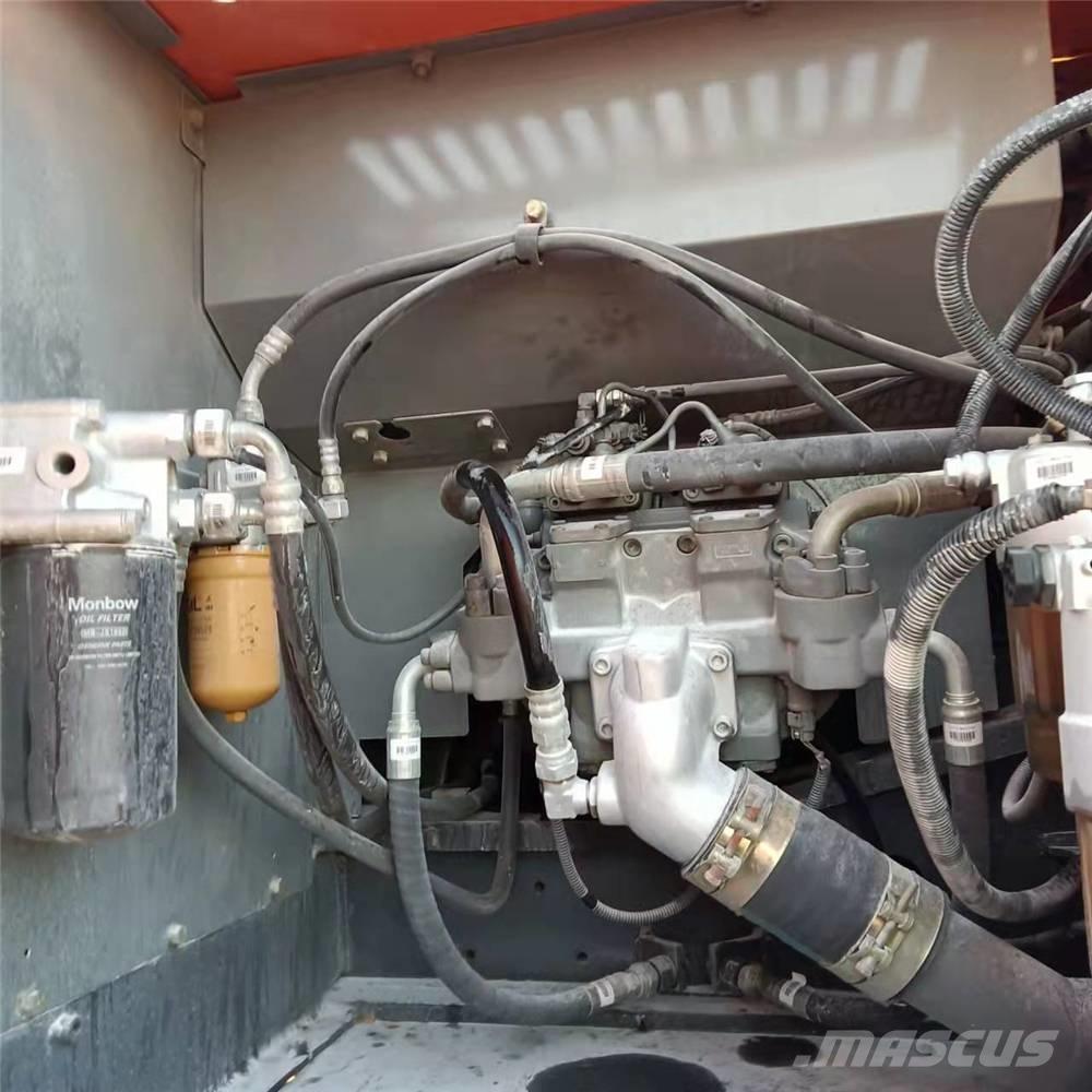 Hitachi ZX210 Bageri gusjeničari
