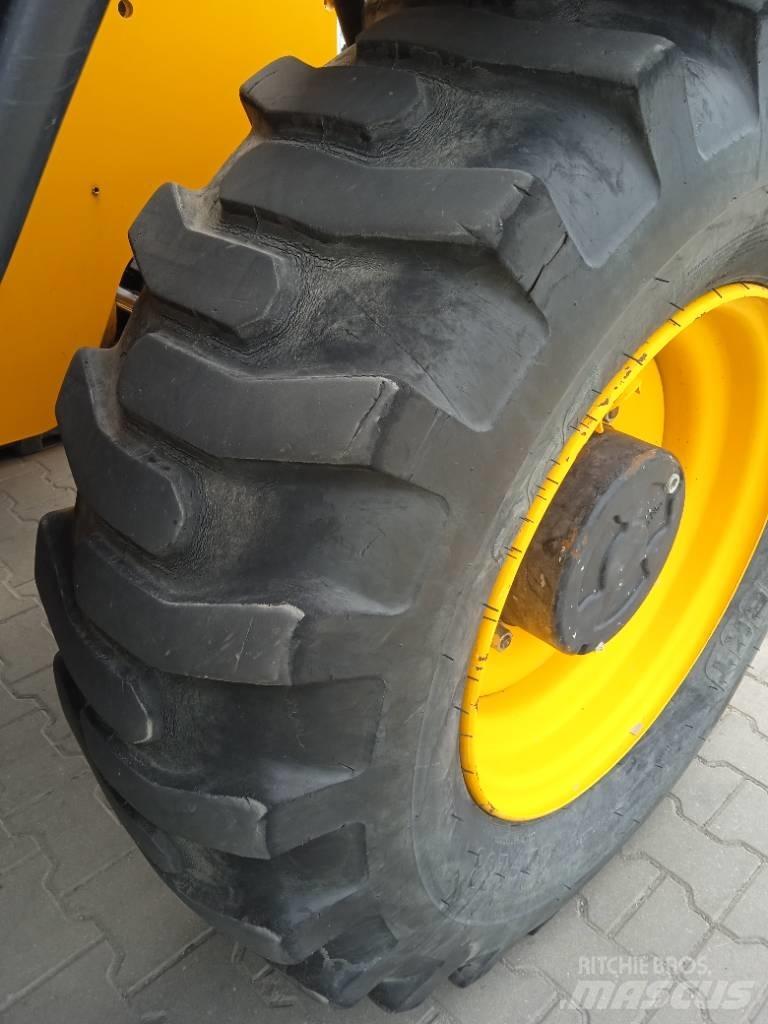 JCB 540-140 Teleskopski viličari