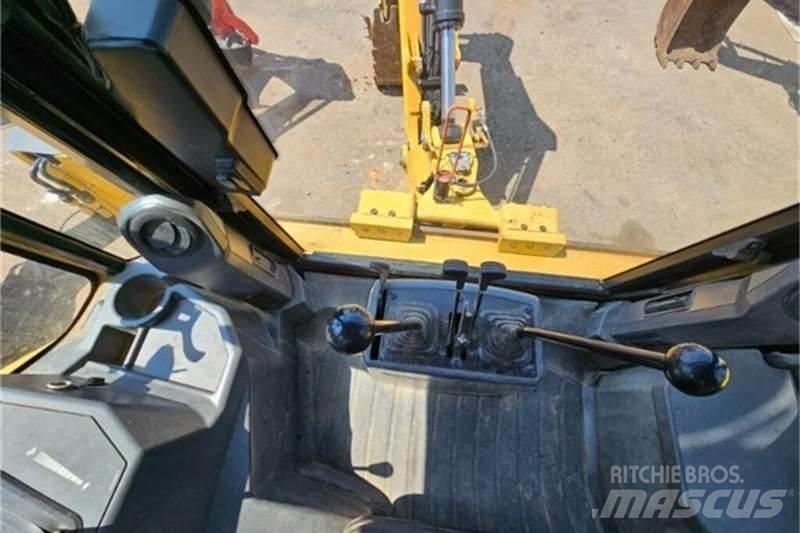 CAT 426F2 TLB Utovarni rovokopači