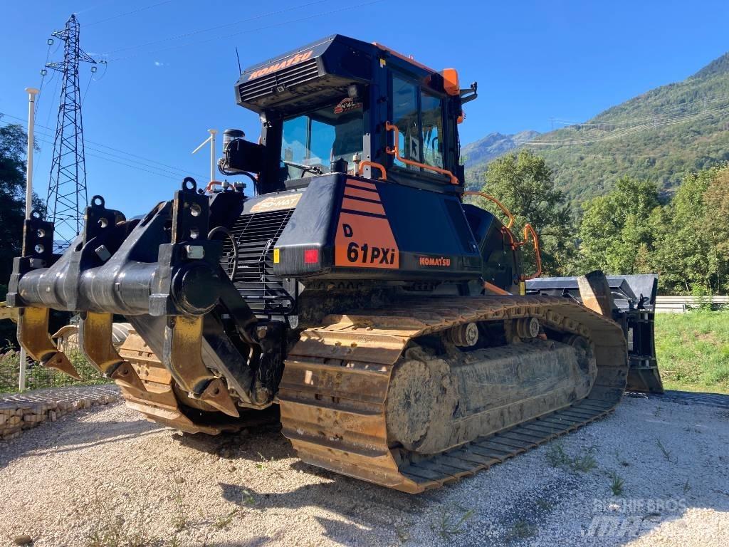 Komatsu D61PXI-24E0 Buldožeri gusjeničari