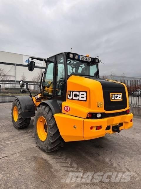 JCB TM 320 S Poljoprivredni teleskopski utovarivači
