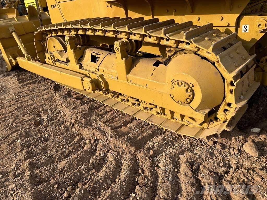 CAT D6G Buldožeri gusjeničari