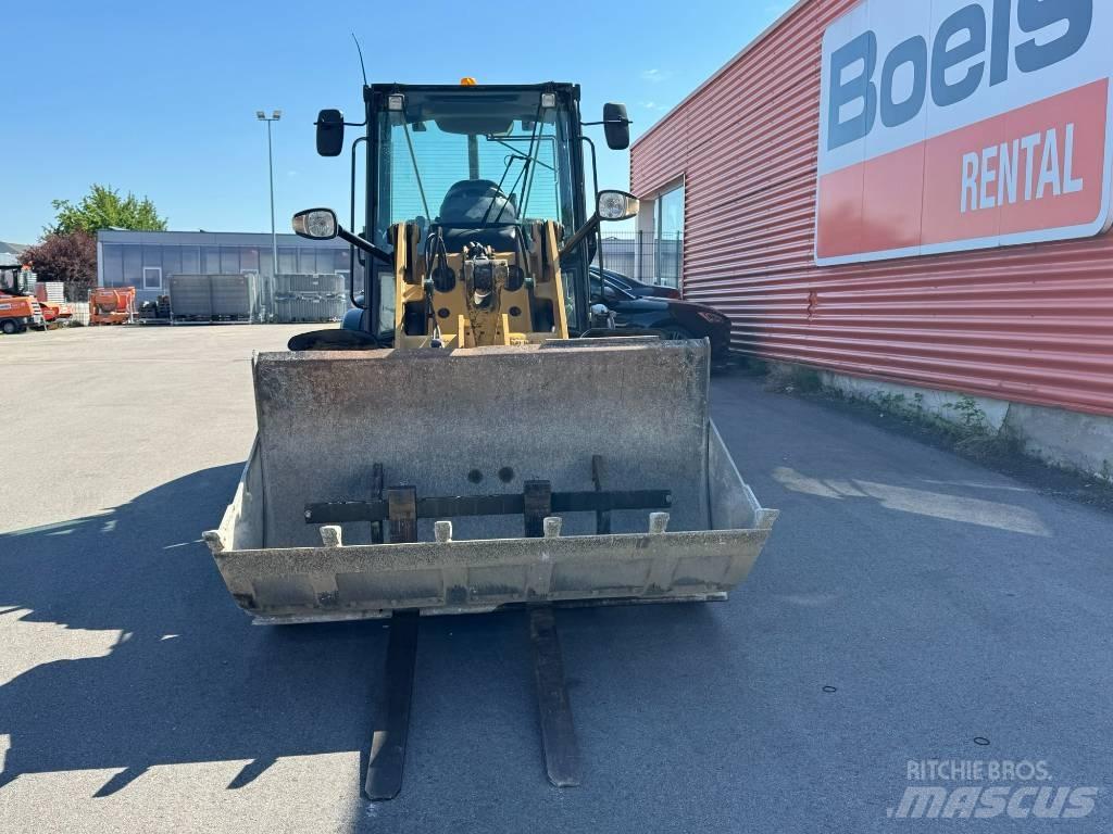 CAT 906 M Utovarivači na kotačima