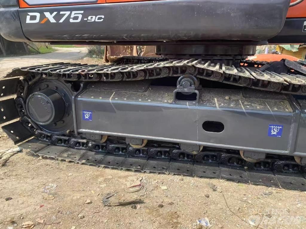 Doosan DX 75-9 C Midi bageri 7t – 12t