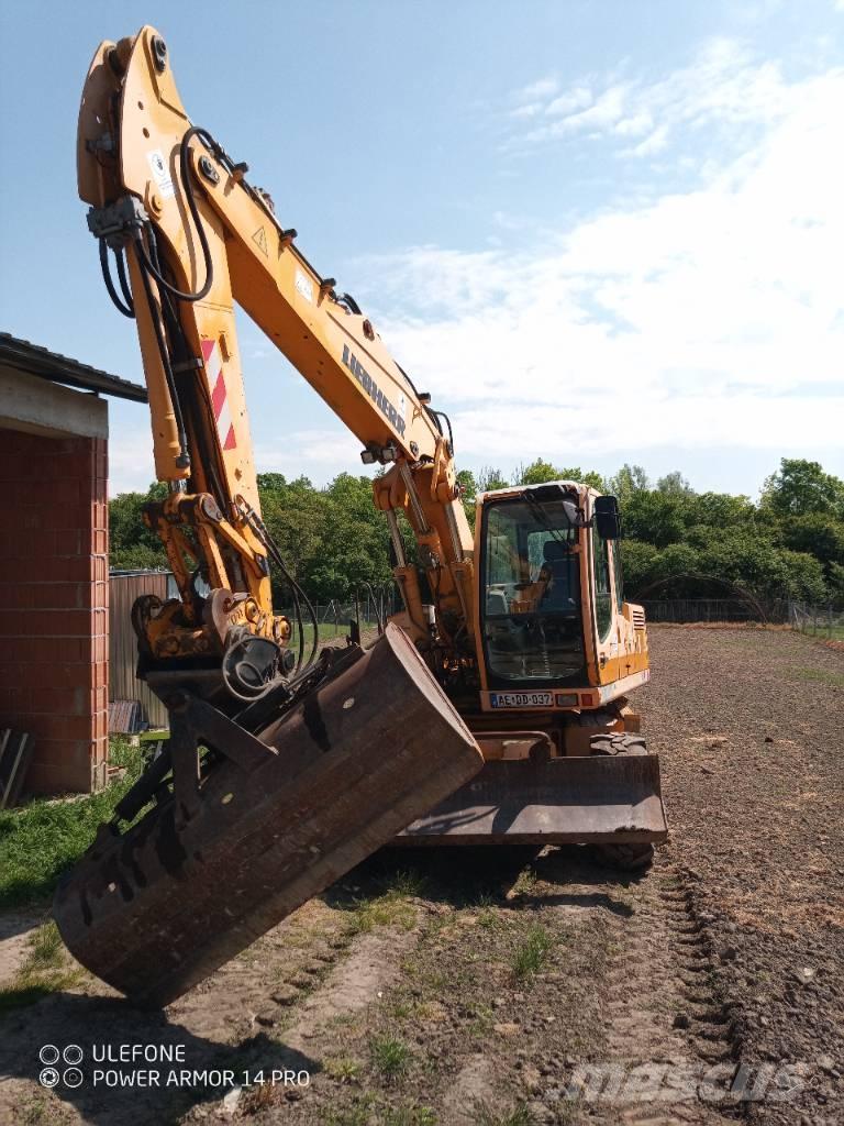 Liebherr A 900 C Bageri na kotačima