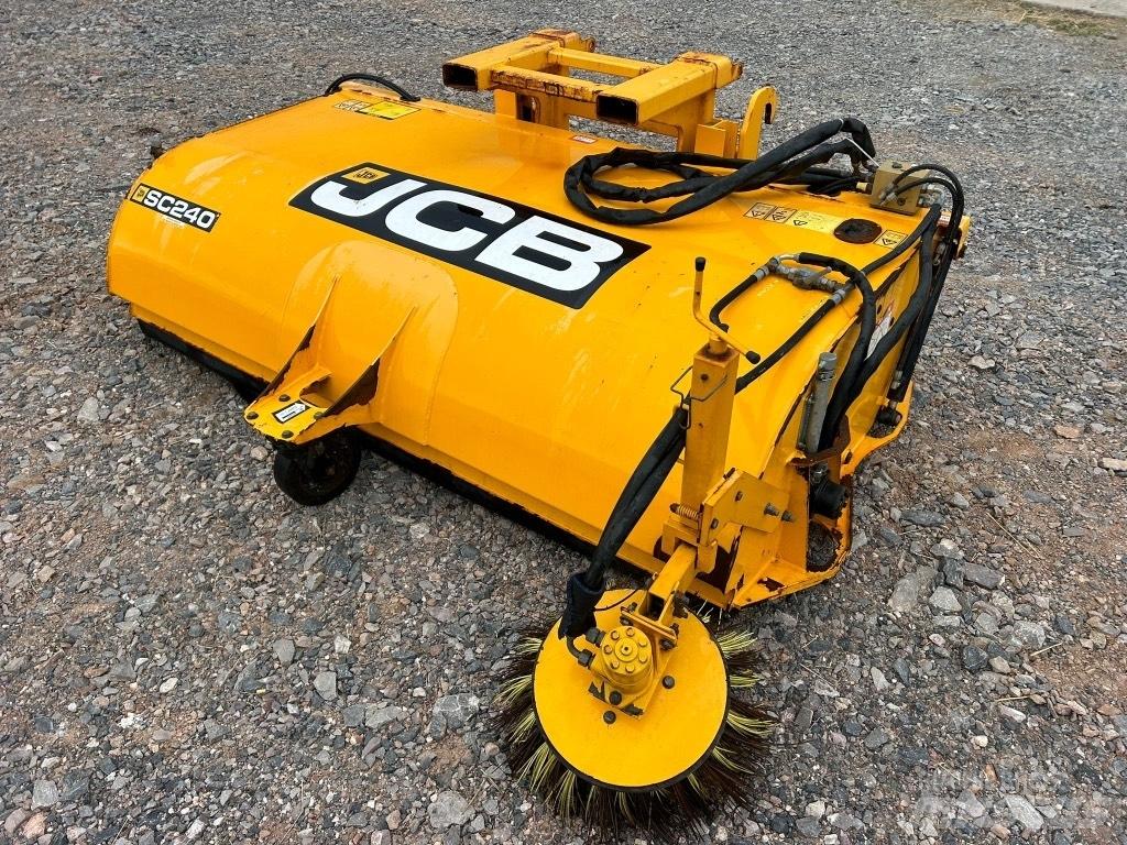 JCB SC 240 Četke