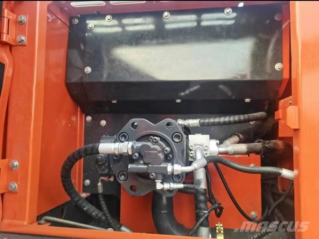 Doosan DX255 Bageri gusjeničari