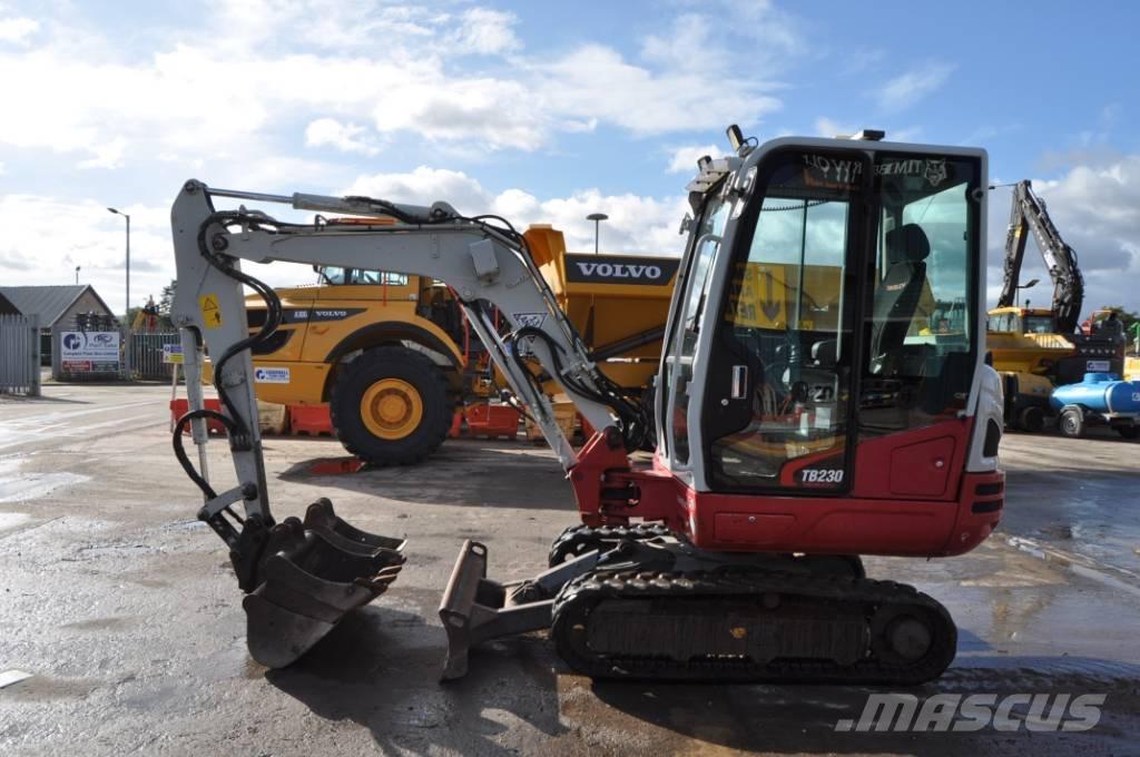 Takeuchi TB 230 Mini bageri <7t