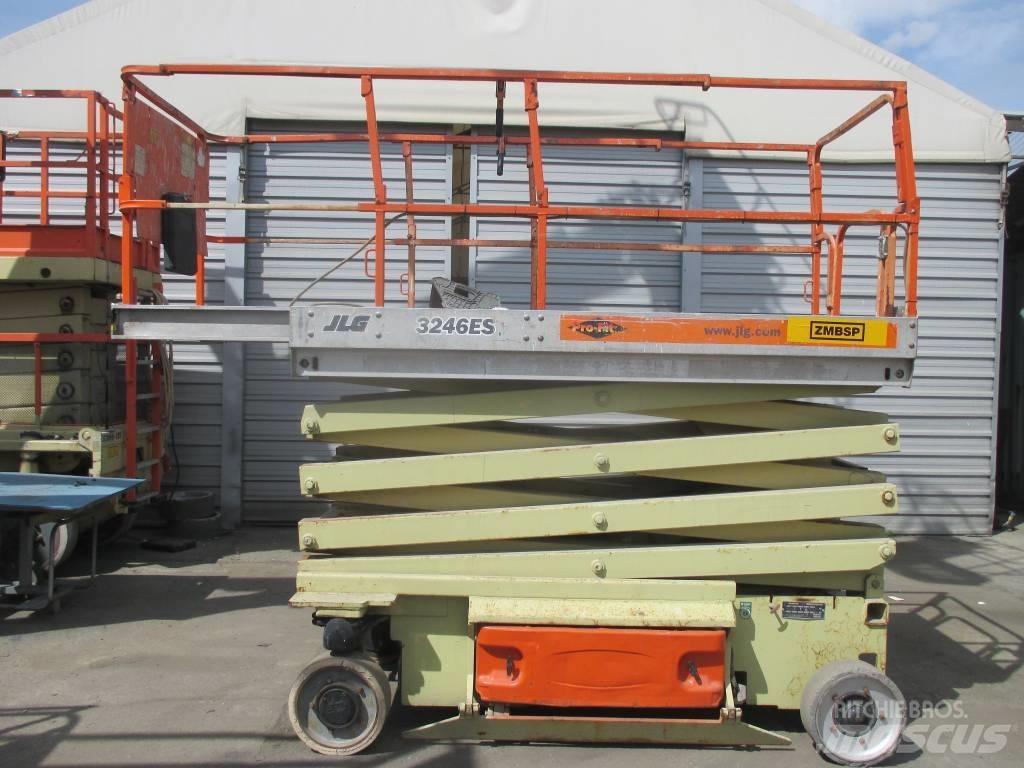 JLG 3246 ES Škaraste platforme