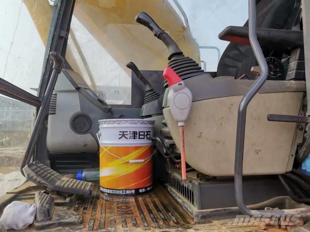 Komatsu PC 220-8 Bageri gusjeničari