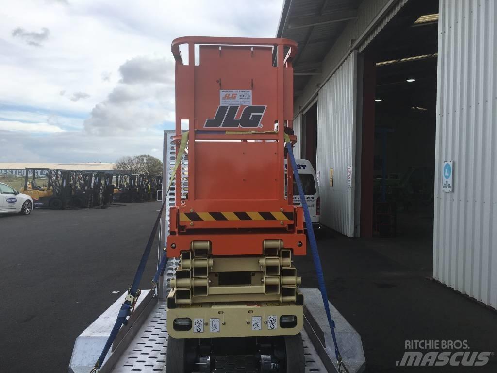 JLG 1932 E Škaraste platforme