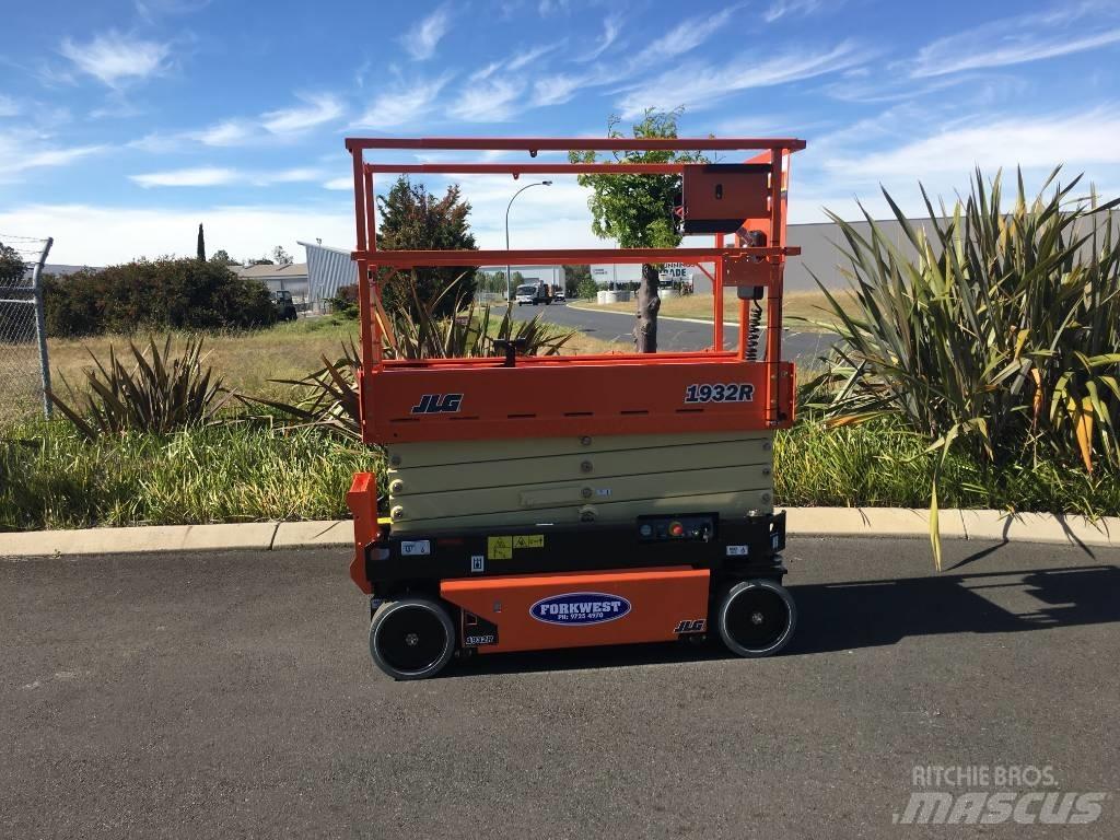JLG 1932 E Škaraste platforme