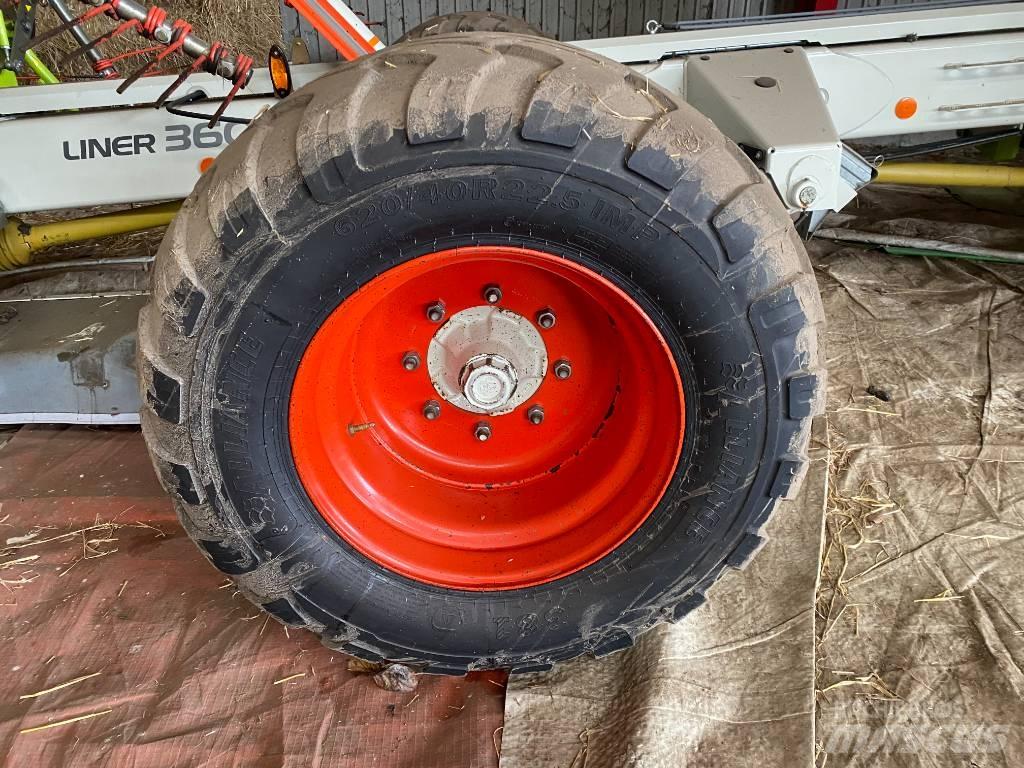 CLAAS Liner 3600 Okretači i sakupljači sijena