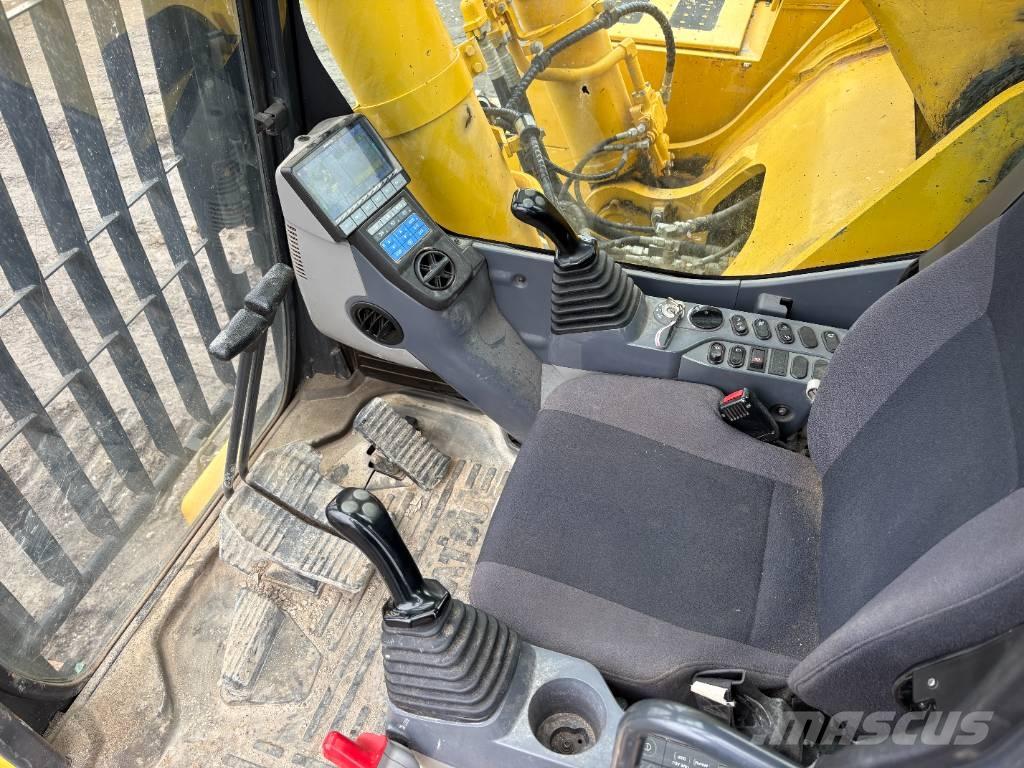 Komatsu PC700LC-11 Bageri gusjeničari