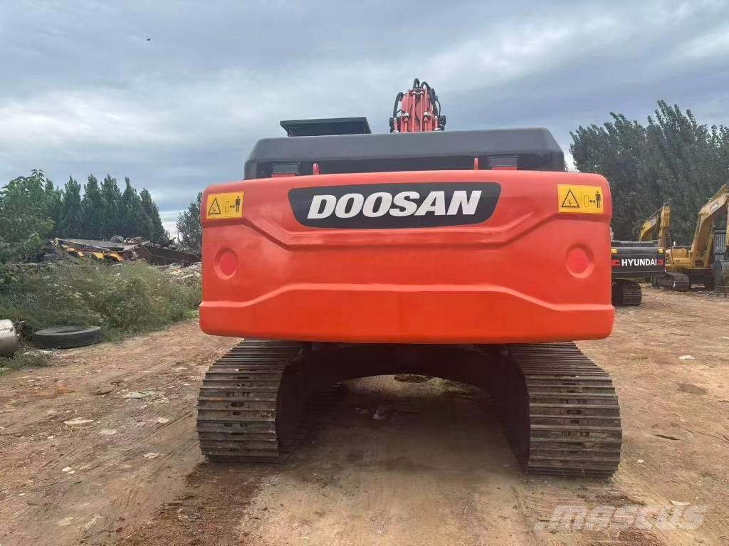 Doosan DX 225 Bageri gusjeničari