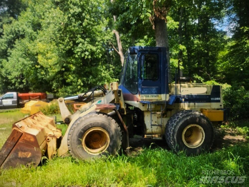 Komatsu WA 250 Utovarivači na kotačima