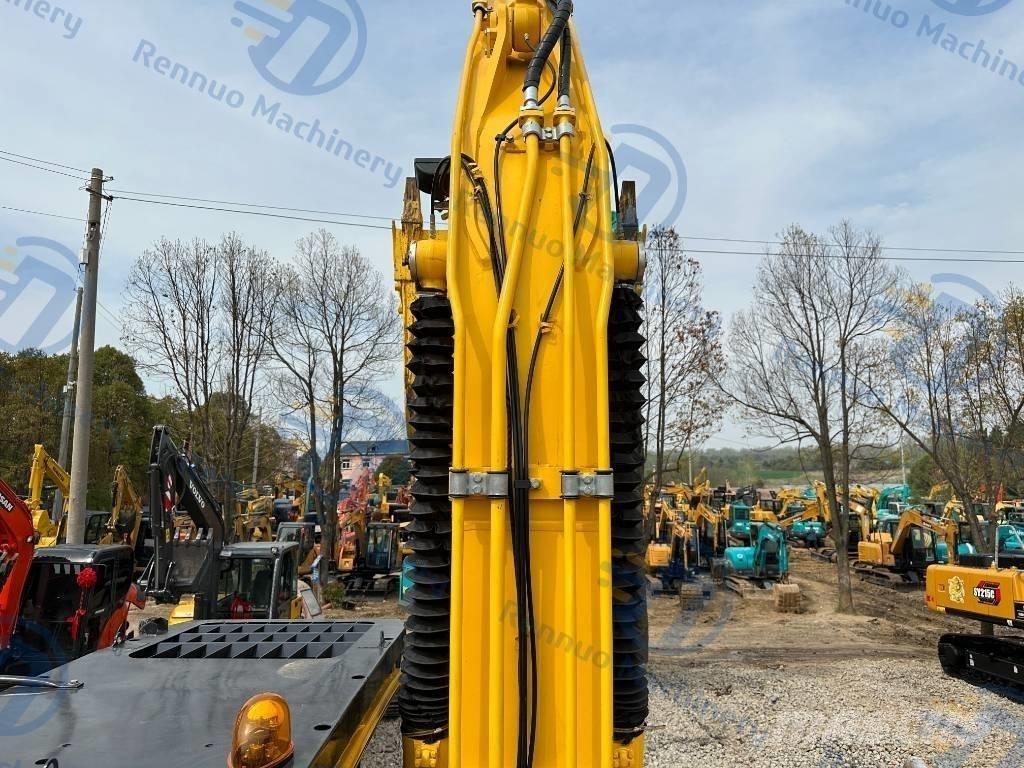 Komatsu PC200-8 Bageri gusjeničari