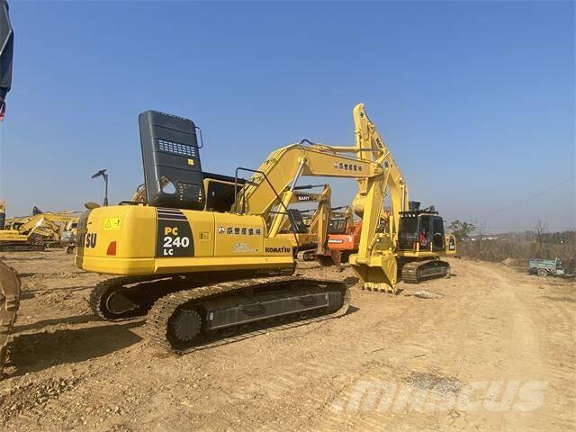 Komatsu PC 240-8 Bageri gusjeničari
