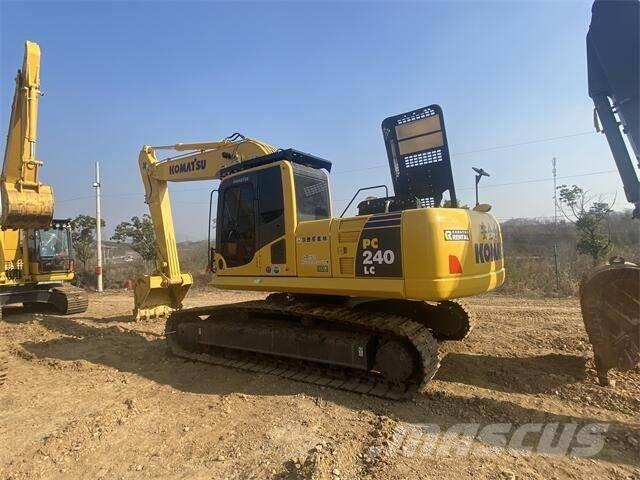 Komatsu PC 240-8 Bageri gusjeničari