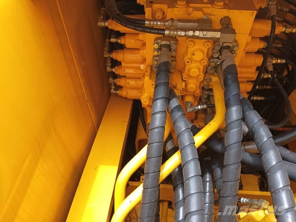 Komatsu PC 220-8 Bageri gusjeničari