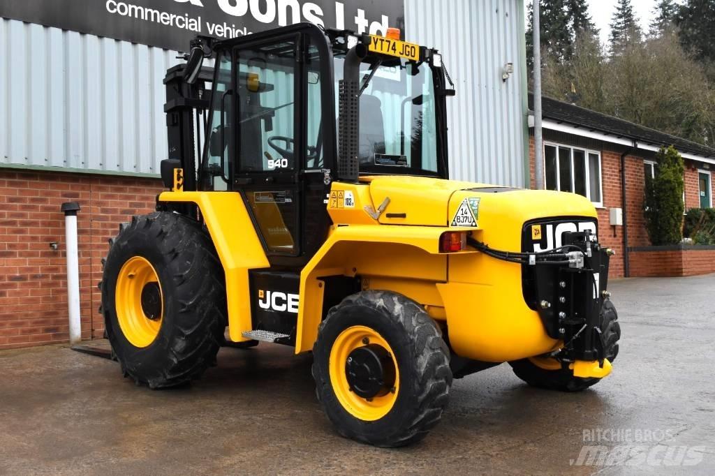 JCB 940 Terenski viličar