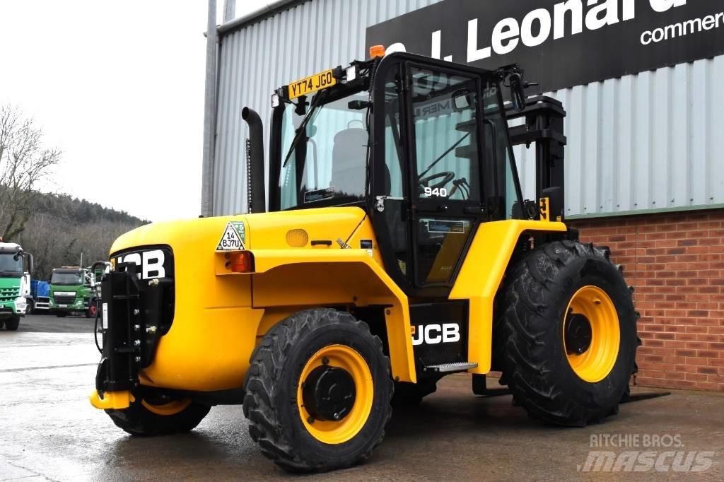 JCB 940 Terenski viličar