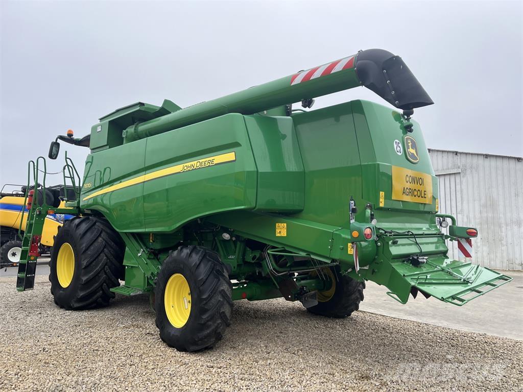 John Deere T670i Kombajni