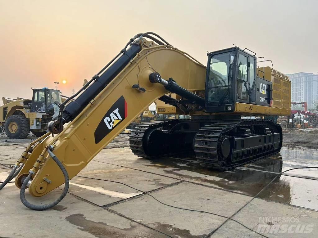 CAT 2020 CAT 390F Bageri na kotačima