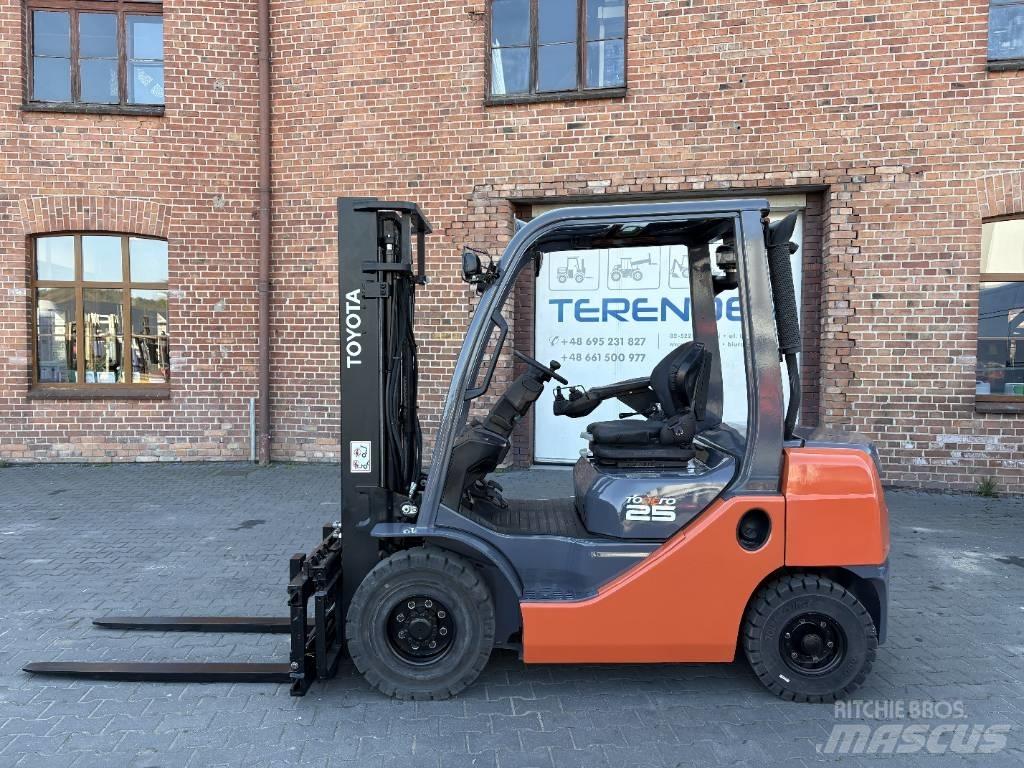 Toyota 02-8 FDF 25 Dizelski viličari