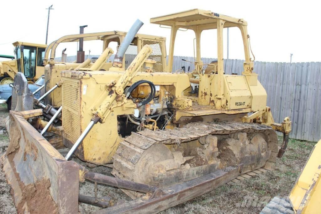 Komatsu D 53 A-17 Buldožeri gusjeničari
