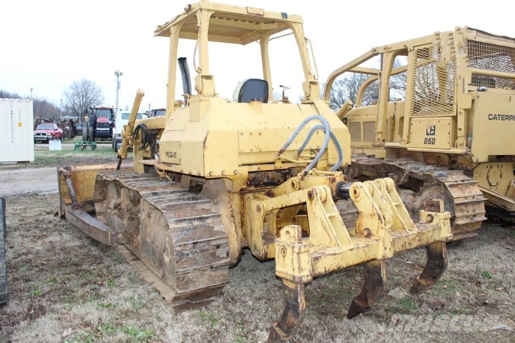 Komatsu D 53 A-17 Buldožeri gusjeničari