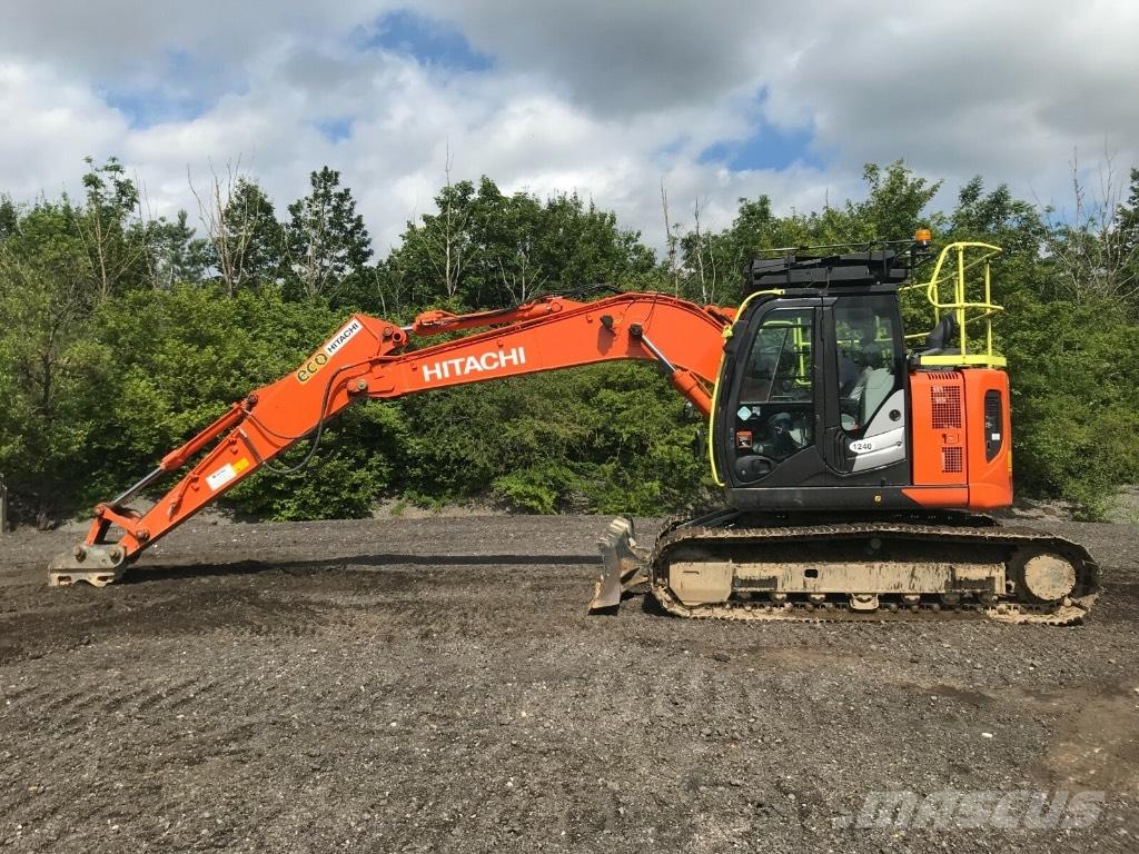 Hitachi ZX 135 US-6 Bageri gusjeničari