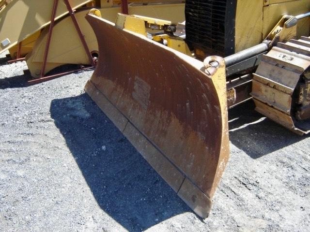CAT D 4 K 2 XL Bageri gusjeničari