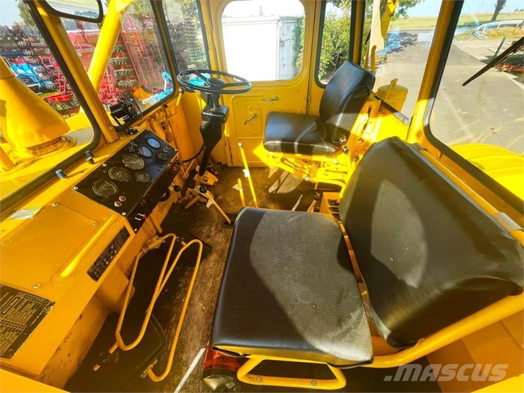 Kirovets K700A V8 Traktori