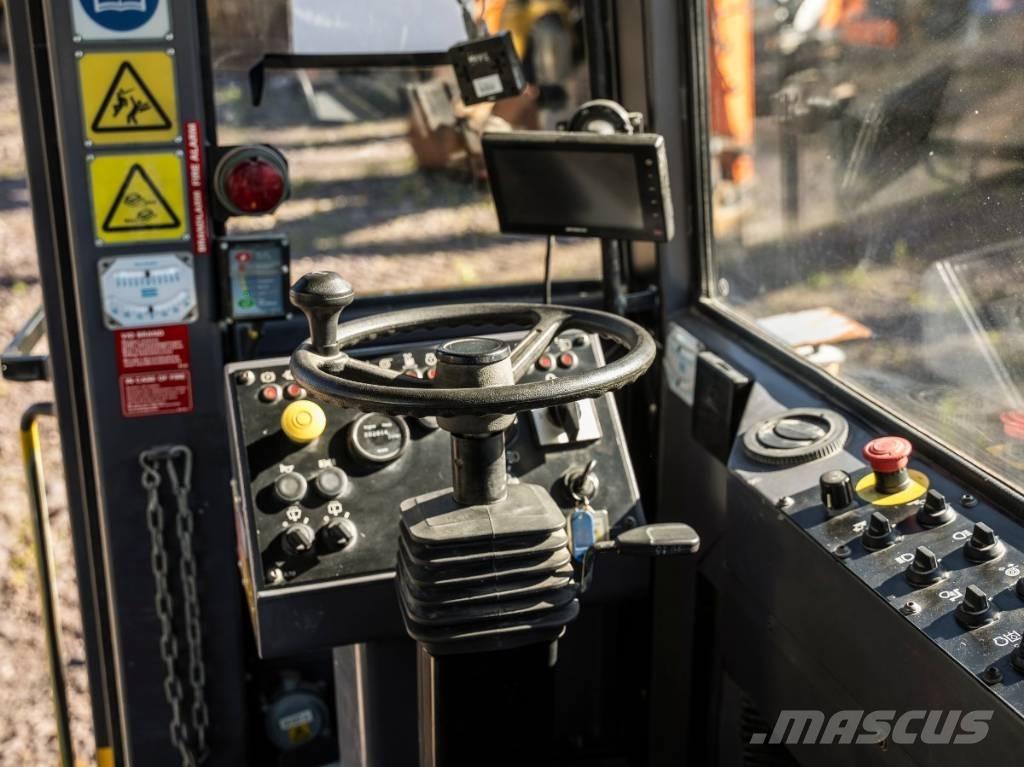 Atlas Copco XE3 C30 Oprema za bušenje tunela i podzemnih rudarskih postrojenja
