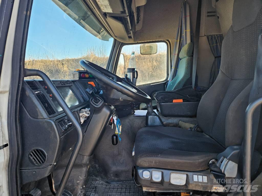 Volvo FM 12 Kamioni za prijevoz šumskih strojeva