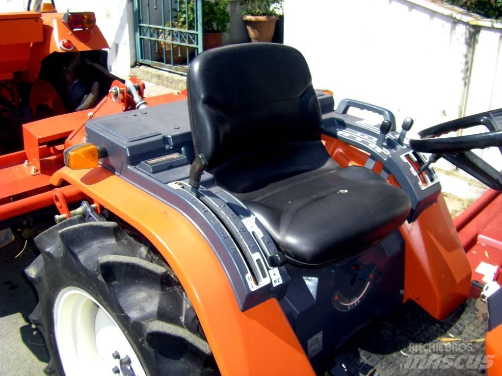Kubota ASTE A-17 4wd Traktori