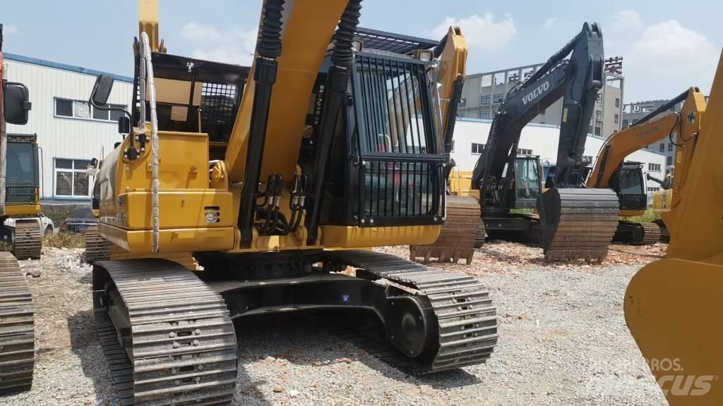 CAT 320 Bageri gusjeničari