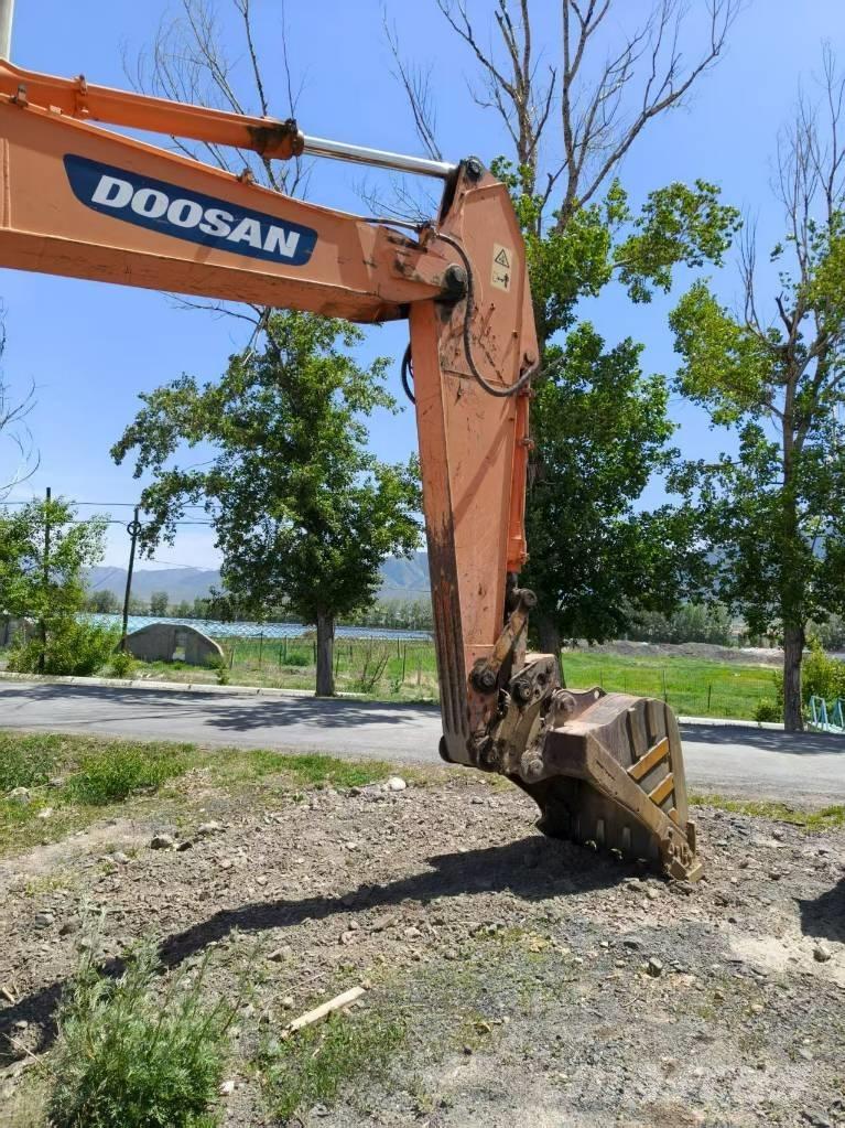 Doosan DH210W-7 Bageri na kotačima