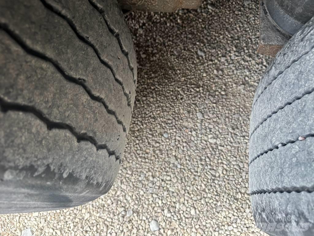 Krone SD Poluprikolice sa ceradom