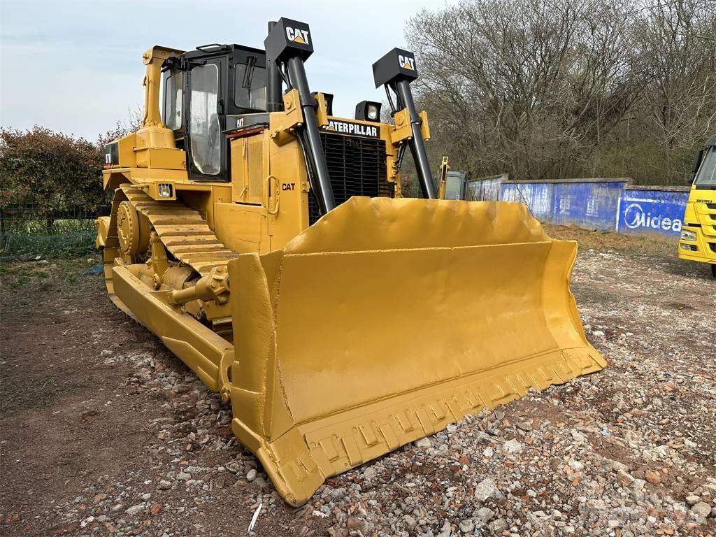 CAT D 7 H Buldožeri gusjeničari