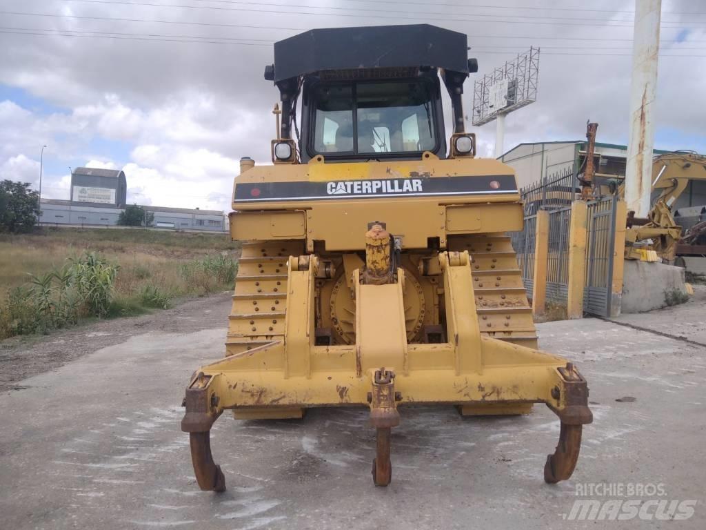 CAT D6 R XL Buldožeri gusjeničari