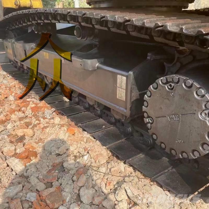 Komatsu PC 220 Bageri gusjeničari
