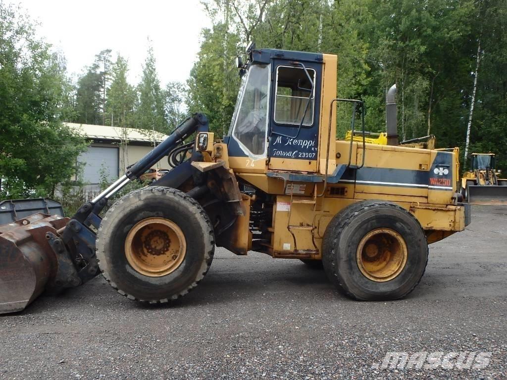 Komatsu WA 250-1 Utovarivači na kotačima