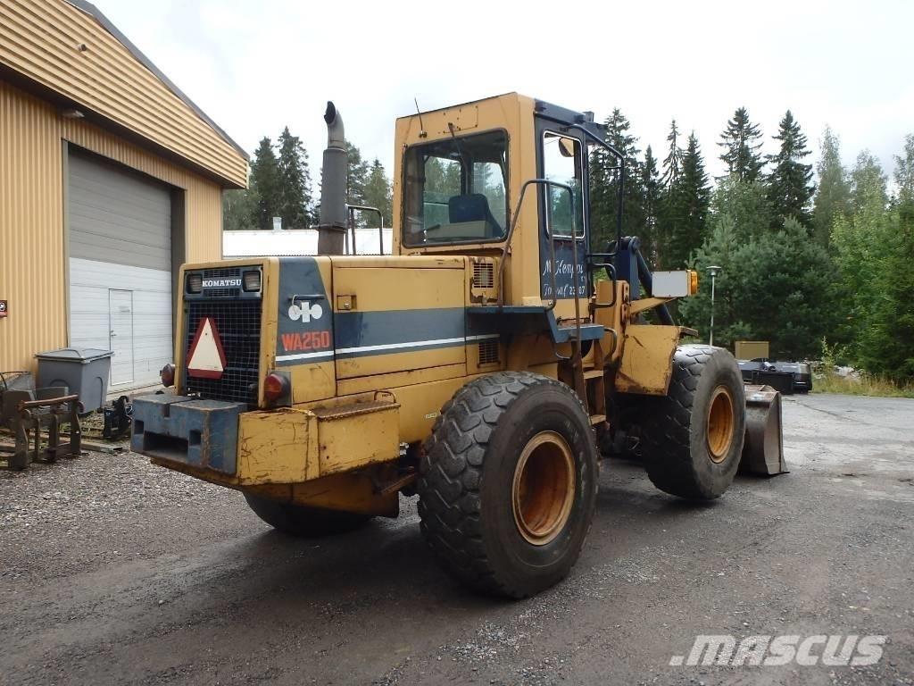 Komatsu WA 250-1 Utovarivači na kotačima