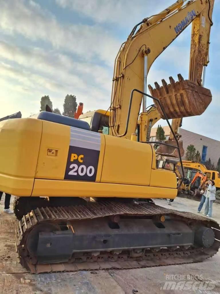 Komatsu PC 200-7 Bageri gusjeničari